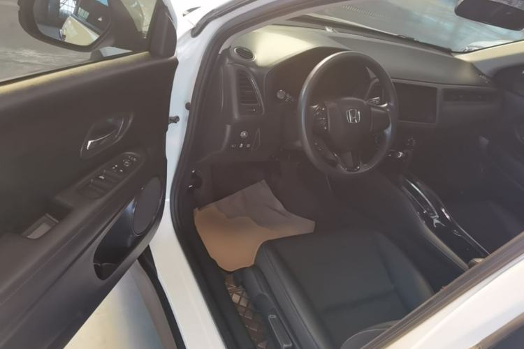 Used Honda Vezel 2020 1.5L CVT Pioneer Edition Driver Seat