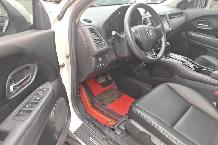 Used Honda Vezel 2020 1.5L CVT Pioneer Edition Driver Seat