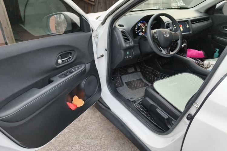 Used Honda Vezel 2020 1.5L CVT Pioneer Edition Driver Seat