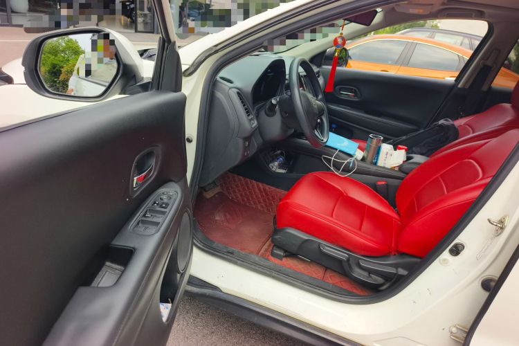 Used Honda Vezel 2020 1.5L CVT Elite Edition Driver Seat