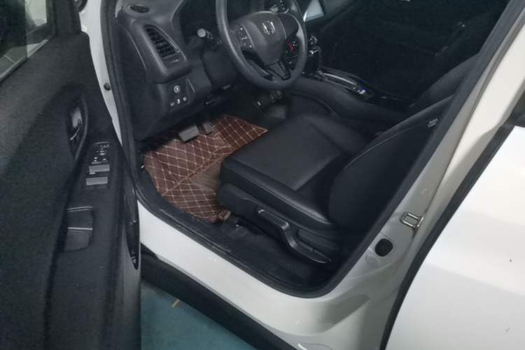 Used Honda Vezel 2020 1.5L CVT Pioneer Edition Driver Seat
