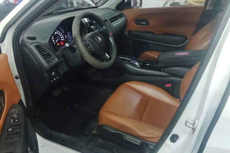 Used Honda Vezel 2020 1.5L CVT Pioneer Edition Driver Seat