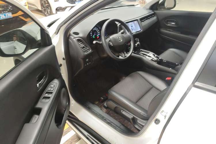 Used Honda Vezel 2020 1.5L CVT Pioneer Edition Driver Seat