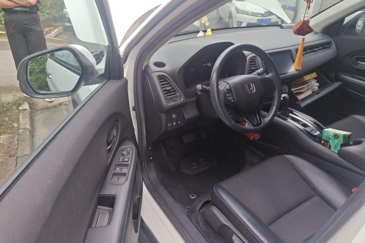 Used Honda Vezel 2020 1.5L CVT Pioneer Edition Driver Seat