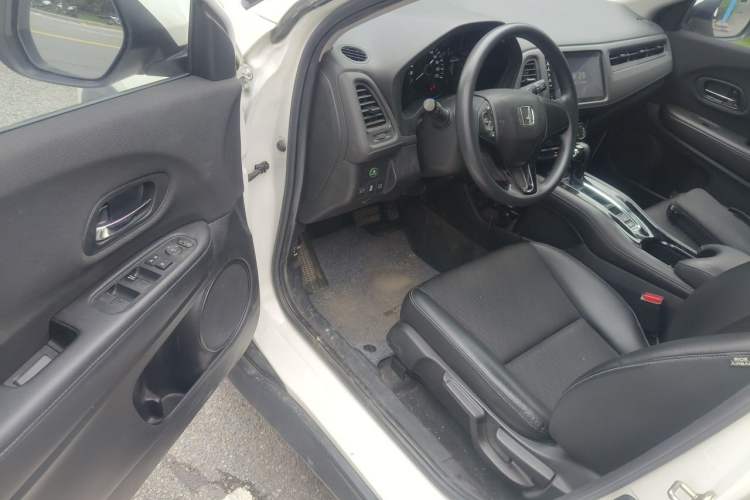 Used Honda Vezel 2020 1.5L CVT Pioneer Edition Driver Seat