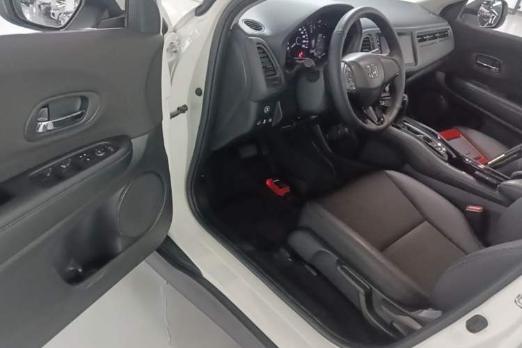 Used Honda Vezel 2020 1.5L CVT Pioneer Edition Driver Seat