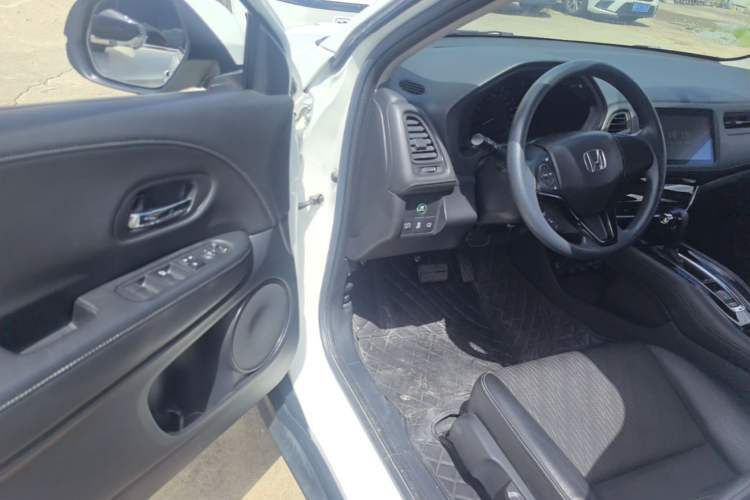 Used Honda Vezel 2020 220 TURBO CVT Luxury Edition Driver Seat