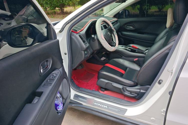 Used Honda Vezel 2020 1.5L CVT Elite Edition Driver Seat