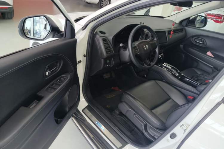 Used Honda Vezel 2020 1.5L CVT Pioneer Edition Driver Seat