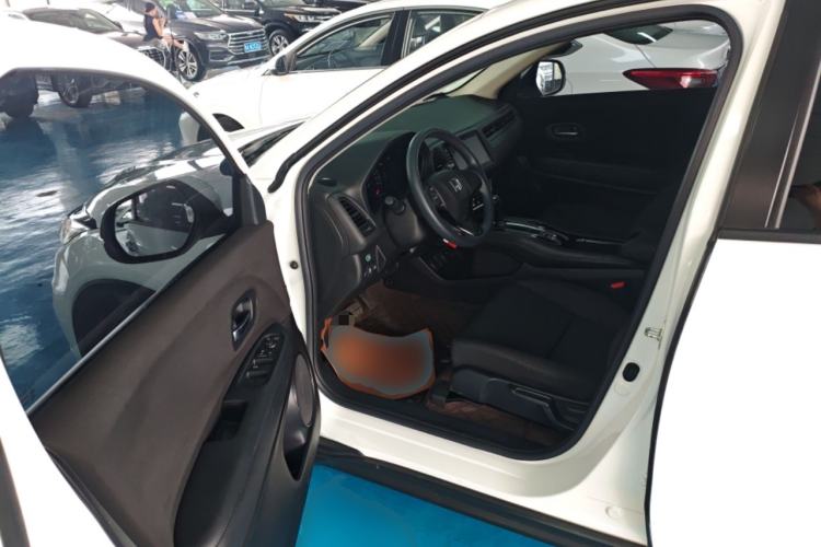 Used Honda Vezel 2020 220 TURBO CVT Elite Edition Driver Seat