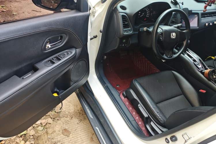 Used Honda Vezel 2020 1.5L CVT Pioneer Edition Driver Seat