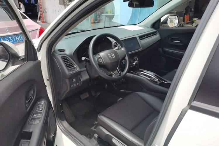 Used Honda Vezel 2020 1.5L CVT Pioneer Edition Driver Seat