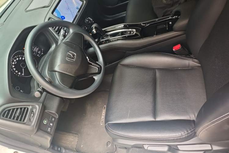 Used Honda Vezel 2020 1.5L CVT Elite Edition Driver Seat
