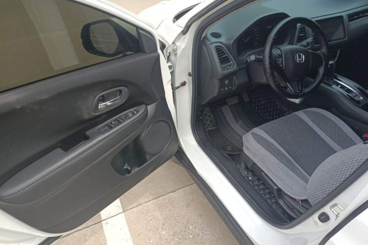 Used Honda Vezel 2020 220 TURBO CVT Elite Edition Driver Seat