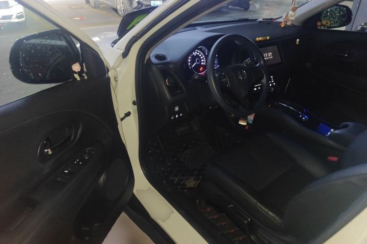 Used Honda Vezel 2020 220 TURBO CVT Luxury Edition Driver Seat