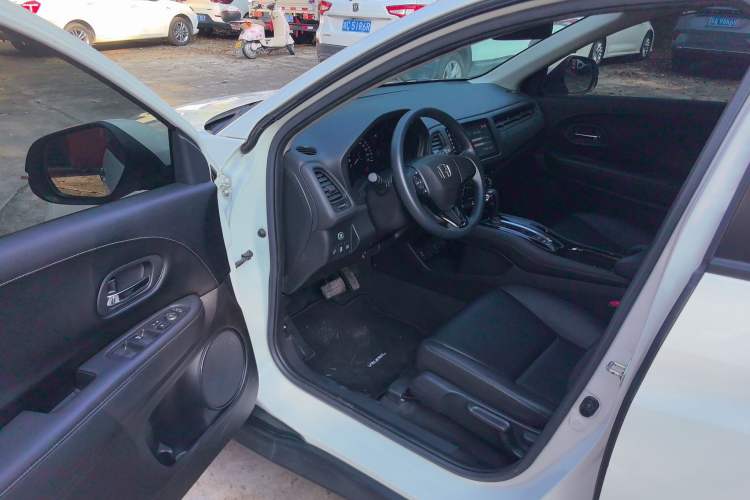 Used Honda Vezel 2020 1.5L CVT Pioneer Edition Driver Seat