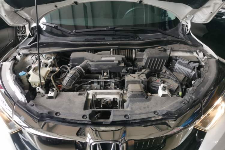 Used Honda Vezel 2020 220 TURBO CVT Elite Edition Engine Bay