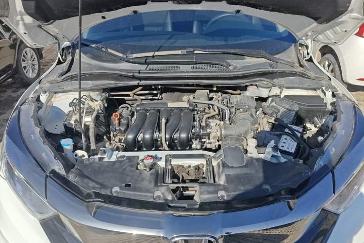 Used Honda Vezel 2020 1.5L CVT Pioneer Edition Engine Bay