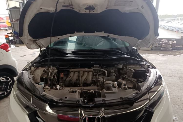 Used Honda Vezel 2020 1.5L CVT Luxury Edition Engine Bay