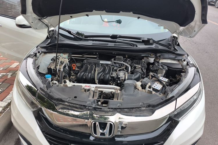 Used Honda Vezel 2020 1.5L CVT Luxury Edition Engine Bay
