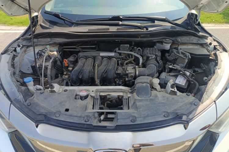 Used Honda Vezel 2020 1.5L CVT Pioneer Edition Engine Bay
