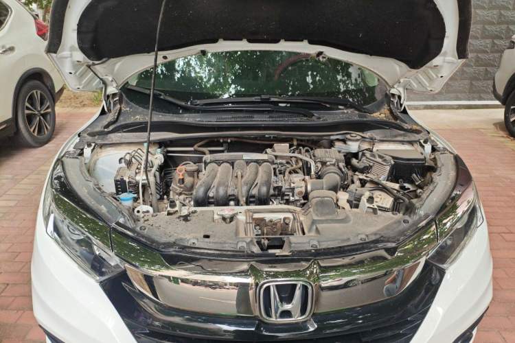 Used Honda Vezel 2020 1.5L CVT Elite Edition Engine Bay