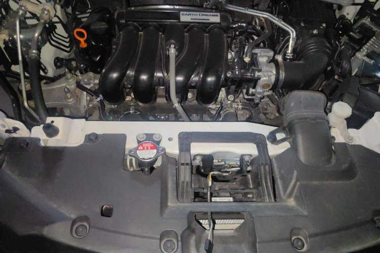 Used Honda Vezel 2020 1.5L CVT Pioneer Edition Engine Bay