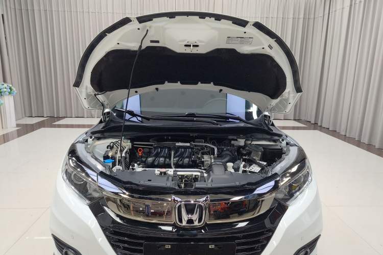 Used Honda Vezel 2020 1.5L CVT Pioneer Edition Engine Bay