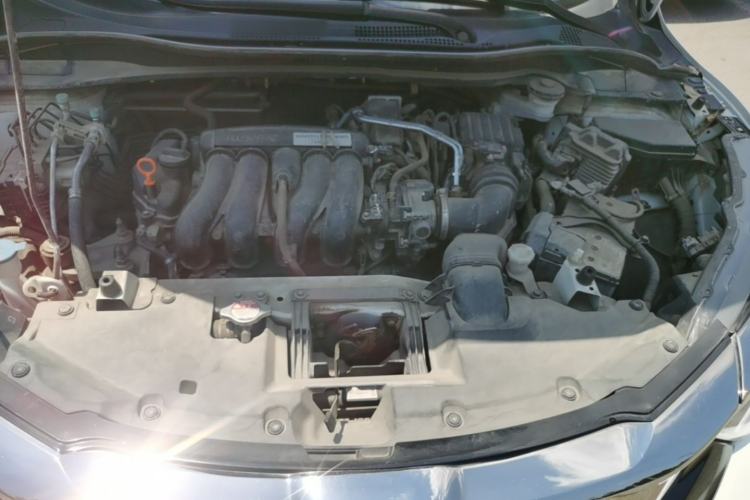Used Honda Vezel 2020 1.5L CVT Elite Edition Engine Bay