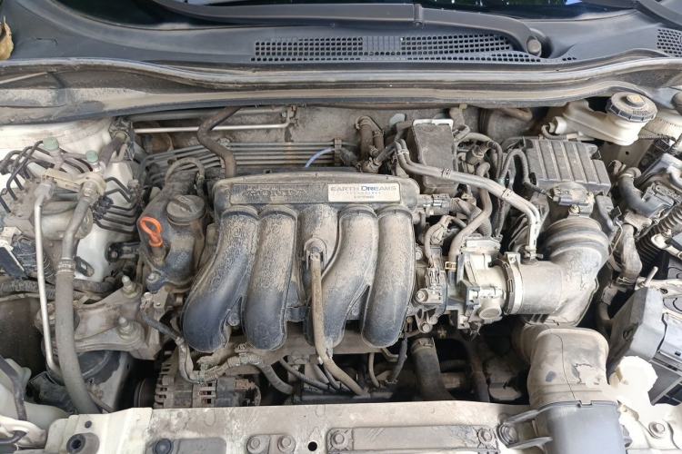 Used Honda Vezel 2020 1.5L CVT Elite Edition Engine Bay
