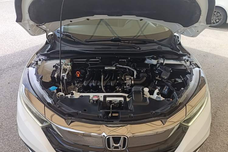Used Honda Vezel 2020 1.5L CVT Luxury Edition Engine Bay