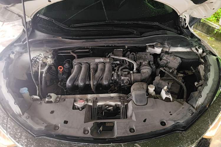 Used Honda Vezel 2020 1.5L CVT Pioneer Edition Engine Bay