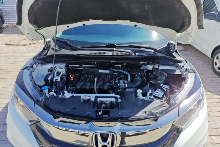 Used Honda Vezel 2020 1.5L CVT Elite Edition Engine Bay
