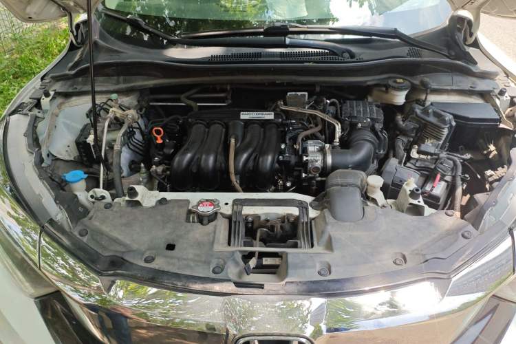 Used Honda Vezel 2020 1.5L CVT Elite Edition Engine Bay