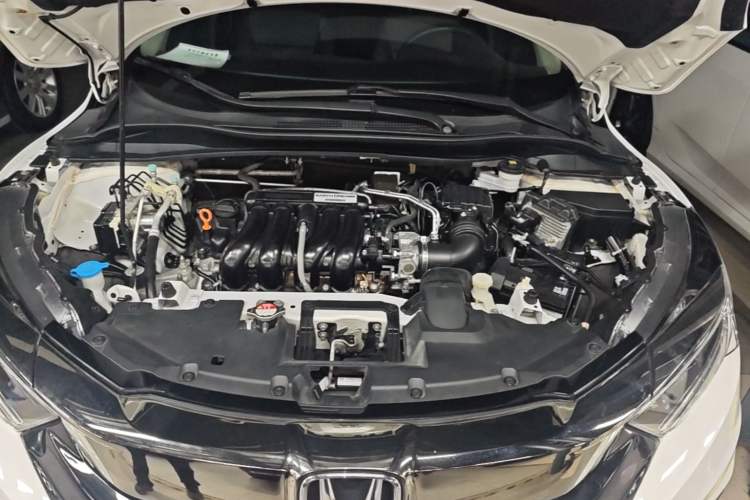 Used Honda Vezel 2020 1.5L CVT Pioneer Edition Engine Bay