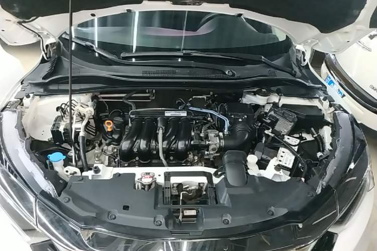 Used Honda Vezel 2020 1.5L CVT Pioneer Edition Engine Bay
