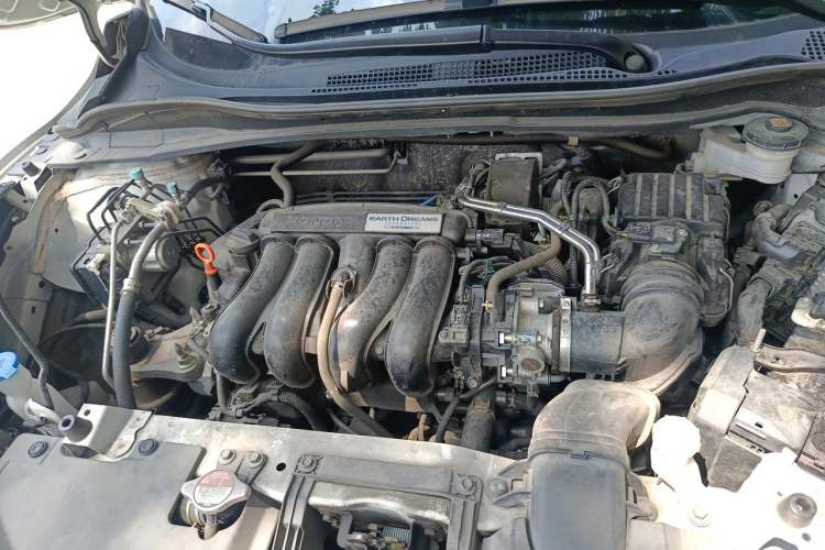Used Honda Vezel 2020 1.5L CVT Pioneer Edition Engine Bay