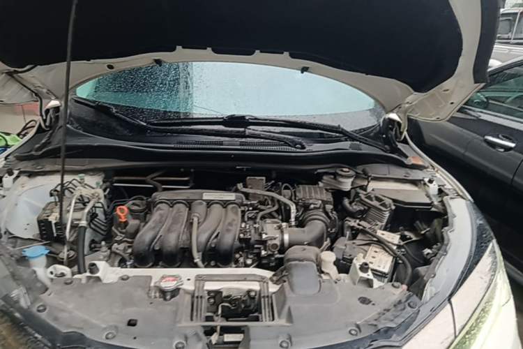 Used Honda Vezel 2020 1.5L CVT Pioneer Edition Engine Bay
