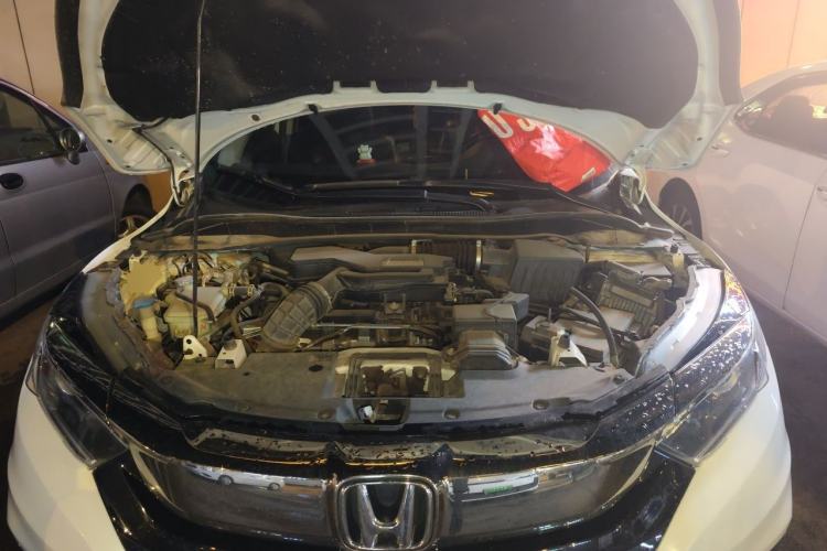 Used Honda Vezel 2020 220 TURBO CVT Elite Edition Engine Bay