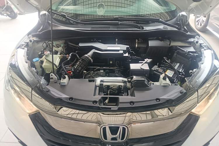Used Honda Vezel 2020 220 TURBO CVT Elite Edition Engine Bay