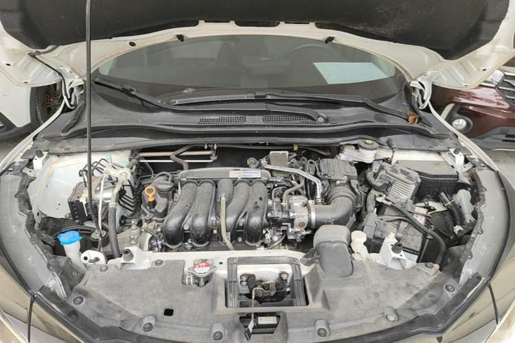 Used Honda Vezel 2020 1.5L CVT Elite Edition Engine Bay