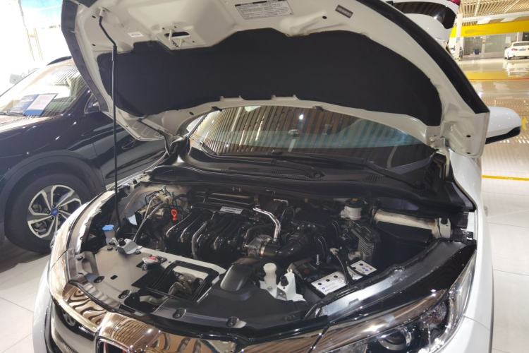 Used Honda Vezel 2020 1.5L CVT Pioneer Edition Engine Bay