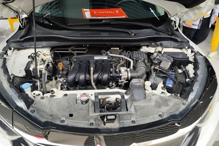 Used Honda Vezel 2020 1.5L CVT Pioneer Edition Engine Bay