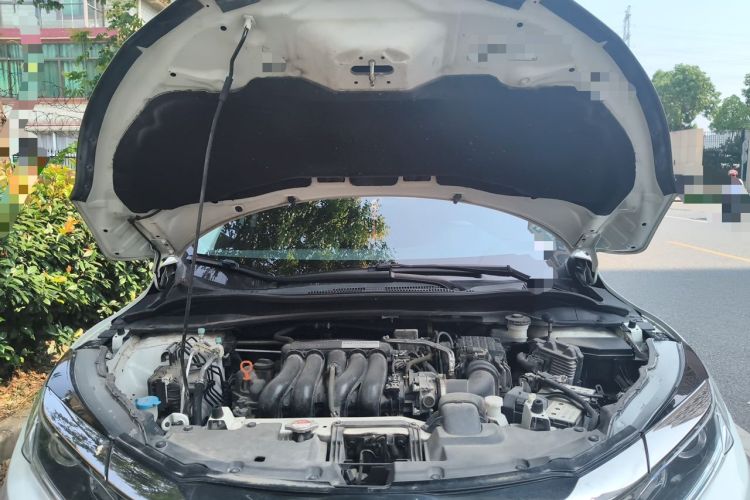 Used Honda Vezel 2020 1.5L CVT Pioneer Edition Engine Bay