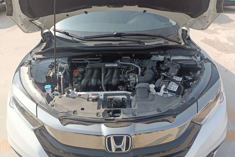 Used Honda Vezel 2020 1.5L CVT Elite Edition Engine Bay