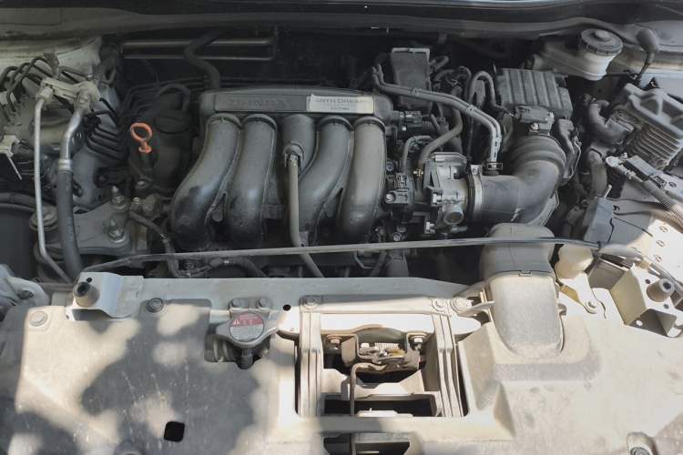 Used Honda Vezel 2020 1.5L CVT Luxury Edition Engine Bay