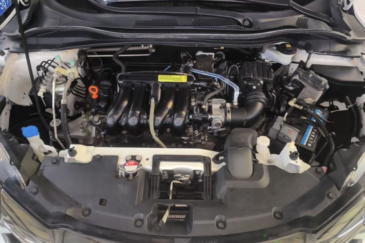 Used Honda Vezel 2020 1.5L CVT Luxury Edition Engine Bay