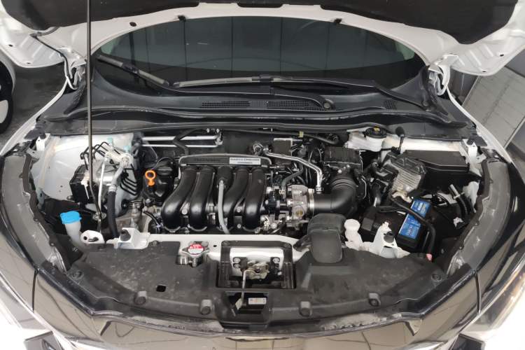 Used Honda Vezel 2020 1.5L CVT Pioneer Edition Engine Bay