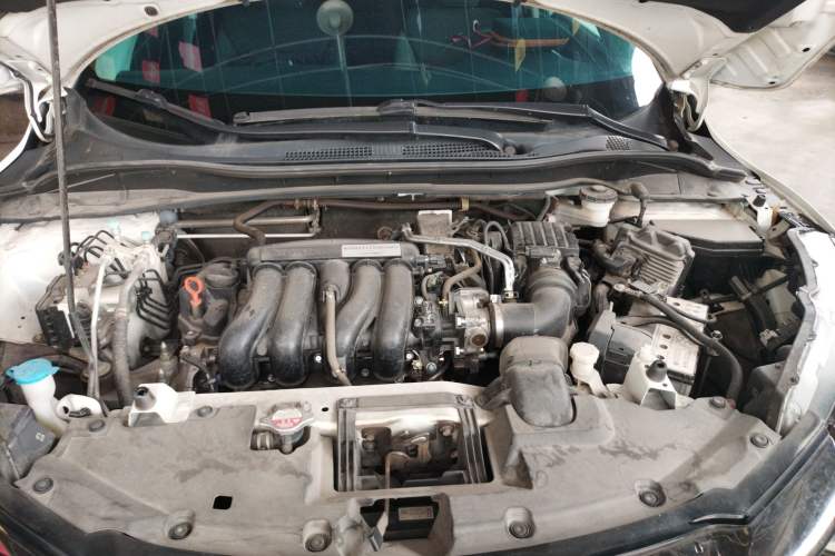 Used Honda Vezel 2020 1.5L CVT Elite Edition Engine Bay