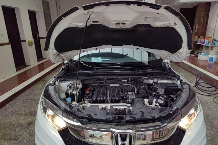 Used Honda Vezel 2020 1.5L CVT Pioneer Edition Engine Bay